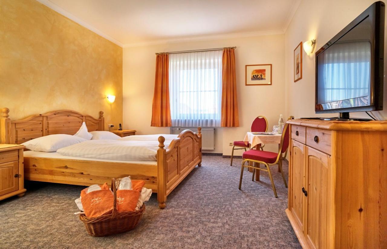 Zedernhof Gesundheits- & Wellnesshotel Stamsried Buitenkant foto