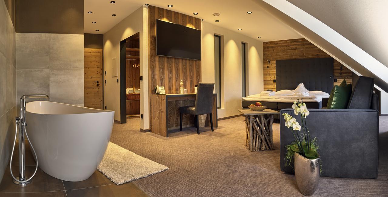 Zedernhof Gesundheits- & Wellnesshotel Stamsried Buitenkant foto