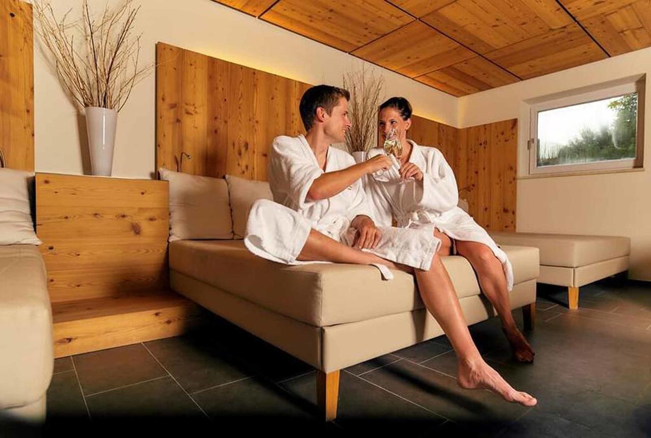 Zedernhof Gesundheits- & Wellnesshotel Stamsried Buitenkant foto